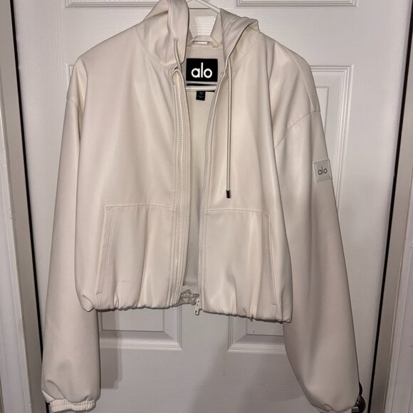 ALO Yoga Cream Bomber Jacket - www.rajagirimanappuram.com